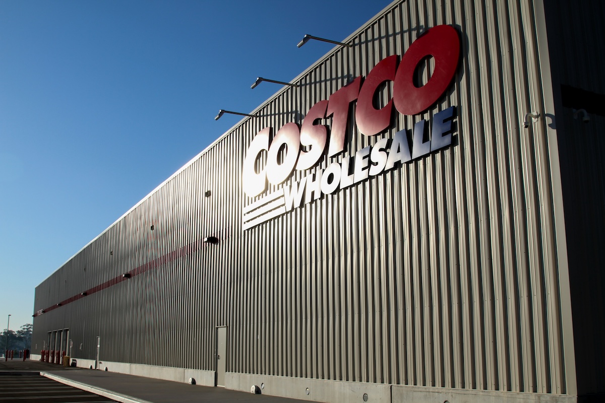 Die Fassade eines Costco-Marktes.